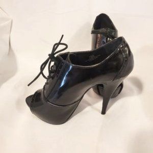 Steve Madden Platform Patent Leather Lace up Peep Toe Booties